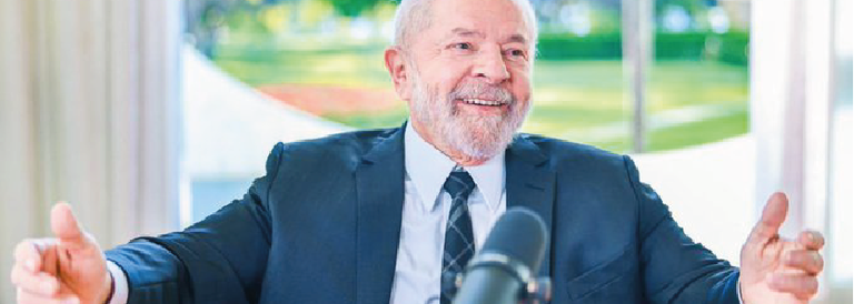 Lula apoia Papai Noel.png