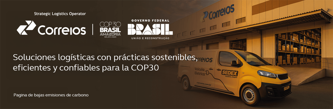 Furgoneta de Correos frente a un almacén abierto, todo en amarillo. En la frase «Soluciones logísticas sostenibles, eficientes y fiables para la COP30», junto con el logotipo de Correos.