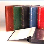 como_colecionar7.jpg imagem de 5 livros coloridos enfileirados lado a lado e um livro aberto na frente